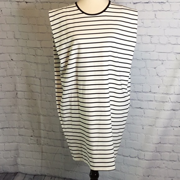 I ❤️ Tyler Madison Black and White Striped Sheath Dress - Picture 1 of 8